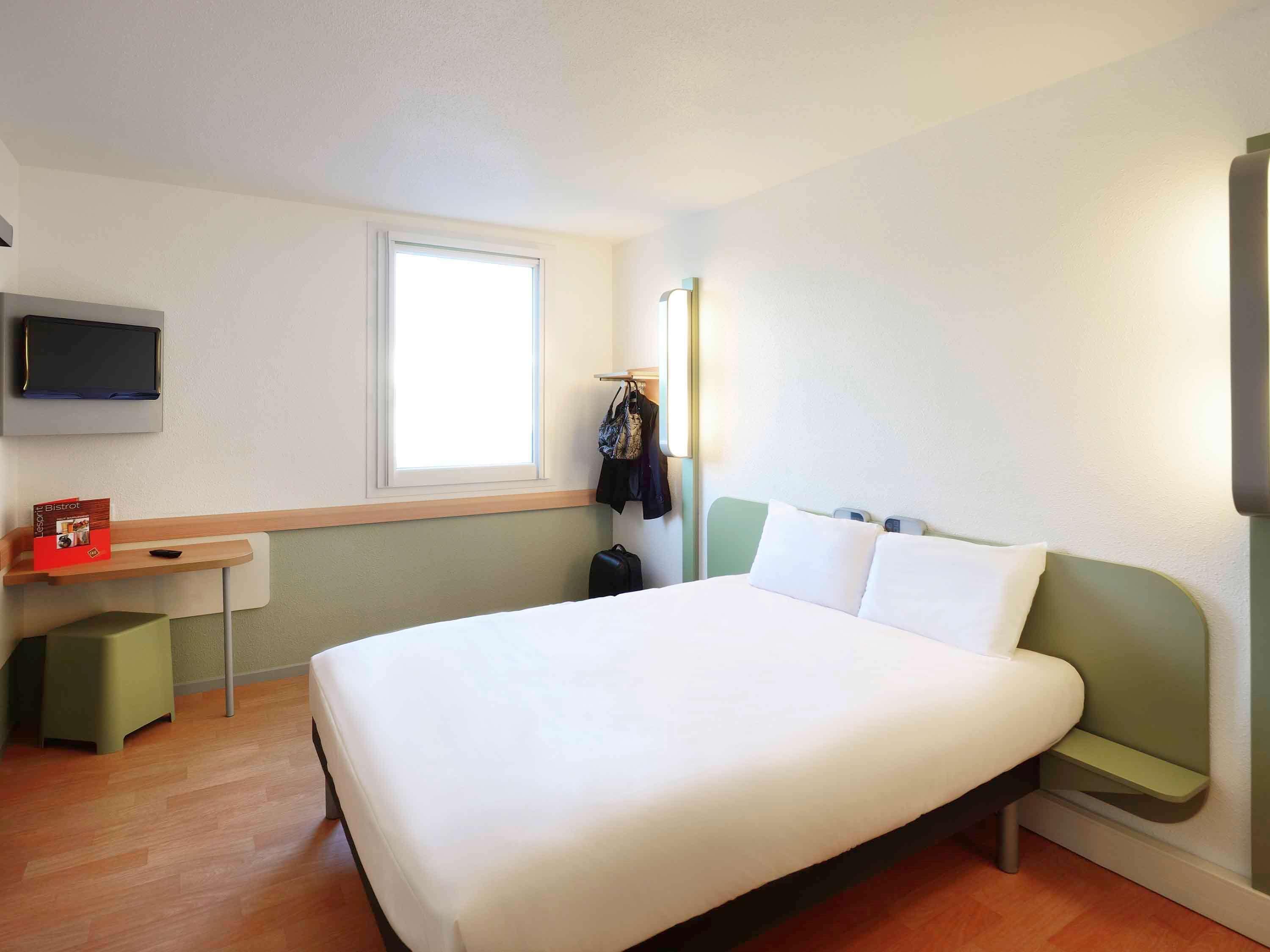 Ibis Budget Cherbourg - La Glacerie Exterior foto