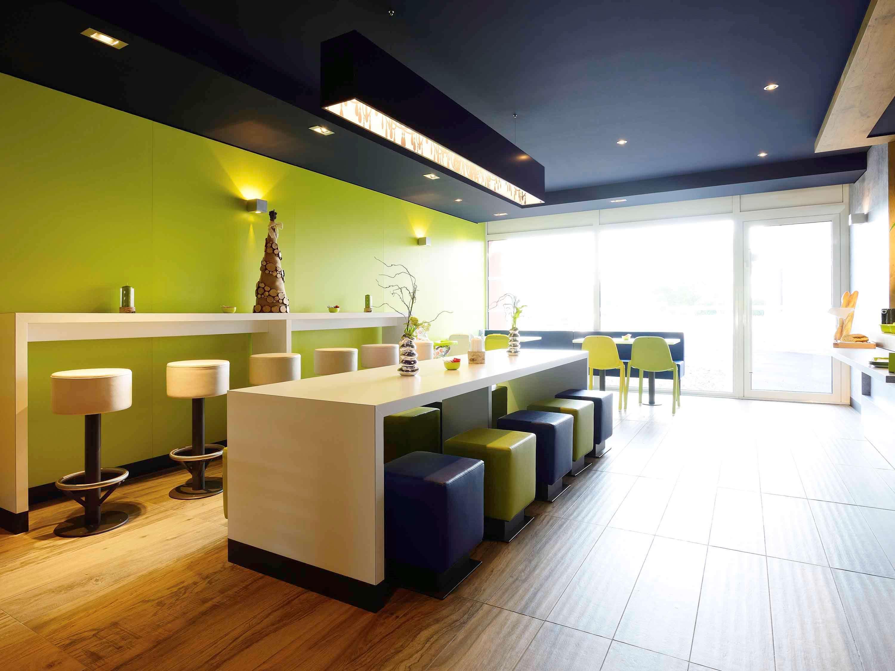 Ibis Budget Cherbourg - La Glacerie Exterior foto