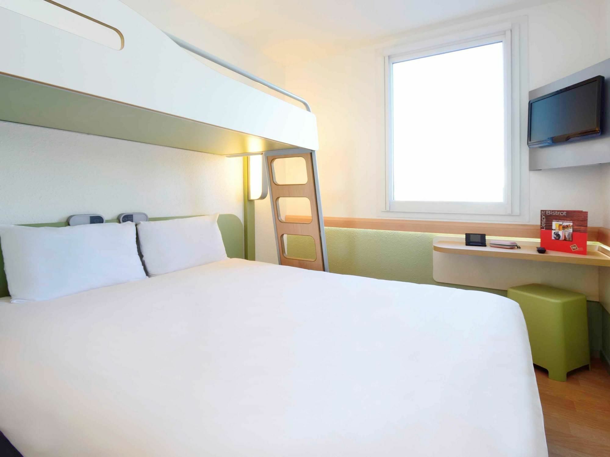 Ibis Budget Cherbourg - La Glacerie Exterior foto